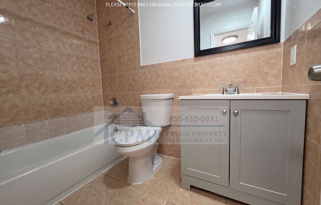 2 beds, 1 bath, 827 sqft, $1,825, Unit 677