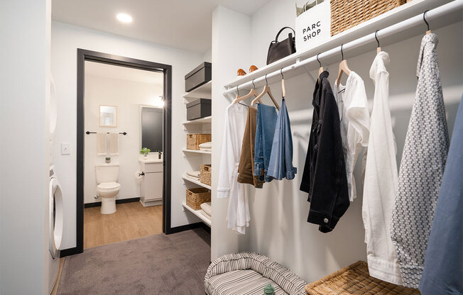 forte on the park apartments walk in closet
