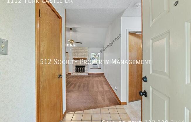 1112 YORK CASTLE DR
