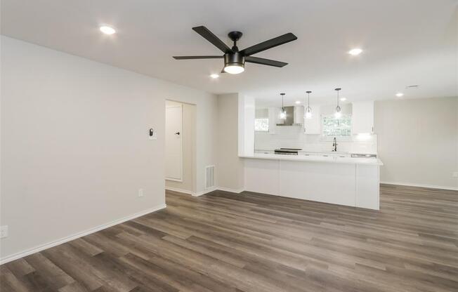 3434 SILVERWOOD LN