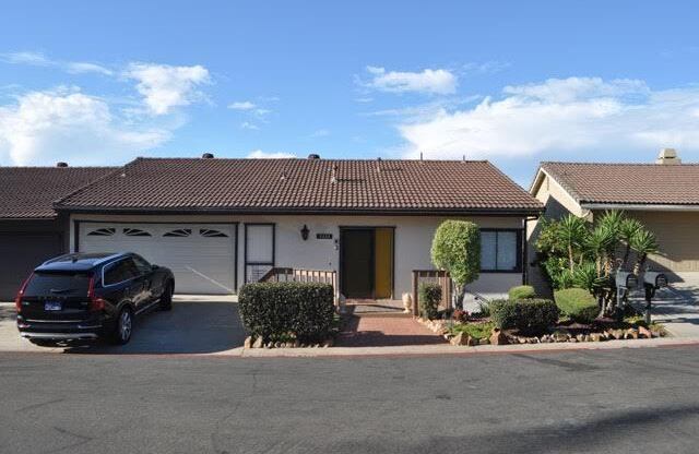 La Mesa 3 BR / 2.5 BA 2,152 SQFT "Stunning Views"