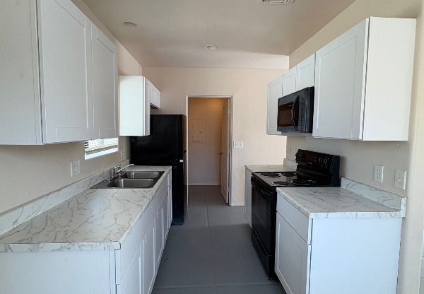 1025 E 24 ST