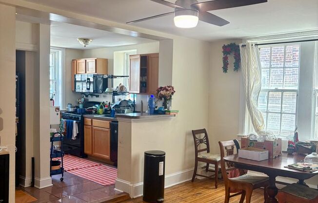 3 beds, 1 bath, 1,425 sqft, $1,625, Unit 4845-B2
