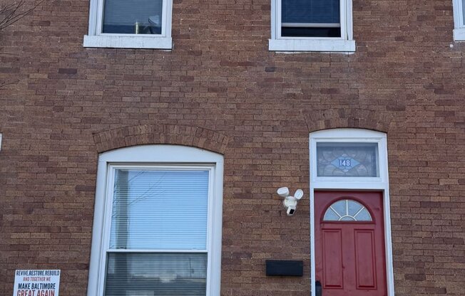 148 N E AVE