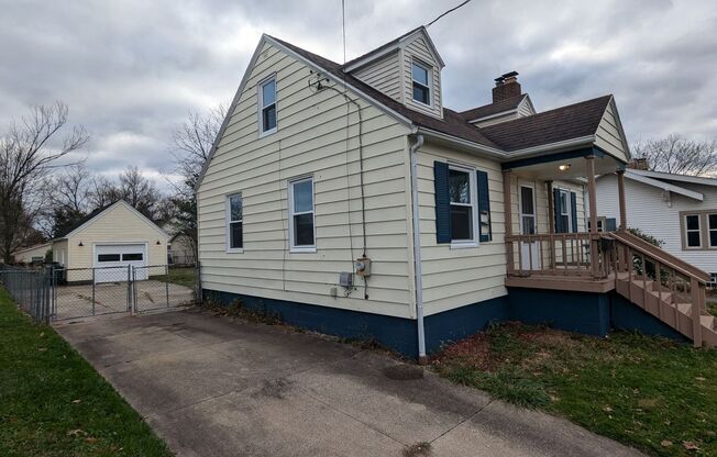 3-Bedroom, 1-Bathroom Single Family Home for Rent in Barberton, Ohio