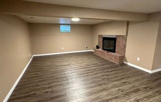 3 beds, 2 baths, 1,700 sqft, $1,350, Unit AH Unit B