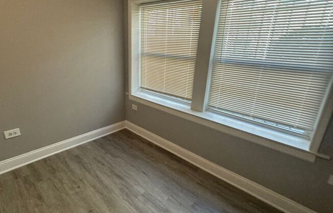 2 beds, 1 bath, $1,686, Unit 1127-GW