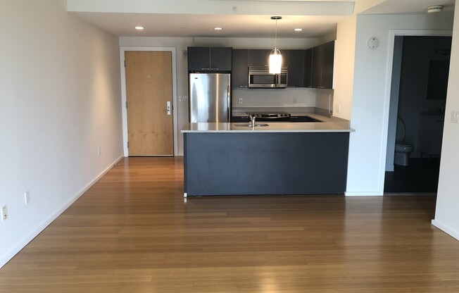 2 Earhart St