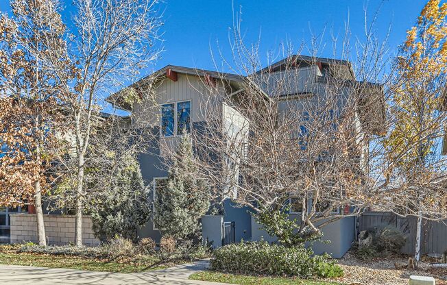 Modern 4-Bedroom Townhouse with Stunning Views in Boulder, CO