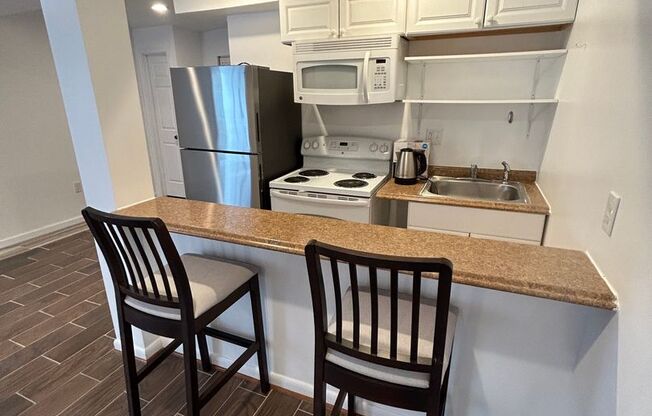 Super Cute BSMT Studio Apartment = All Utilities included