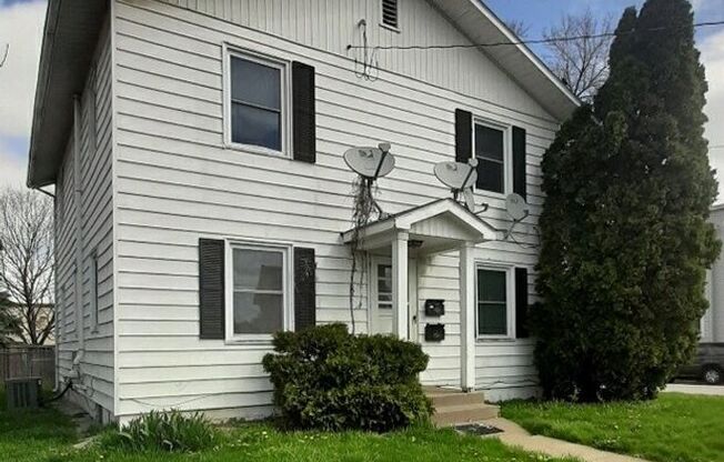 HM 1634 W 17th