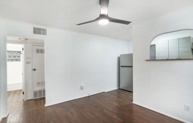 1 bed, 1 bath, 750 sqft, $1,099, Unit 6