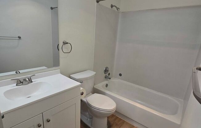 2 beds, 1 bath, 762 sqft, $1,775, Unit 209