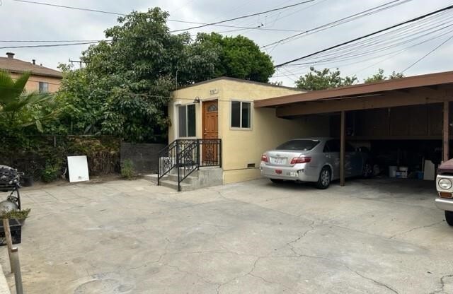 Studio, 1 bath, 300 sqft, $1,500