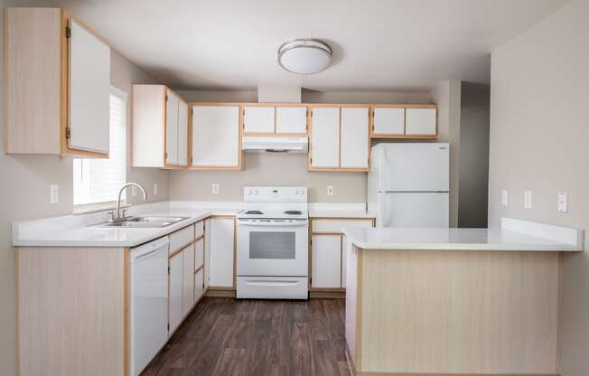 Twin Creeks | Kitchen