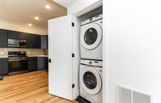 1 bed, 1 bath, 600 sqft, $1,400, Unit 408