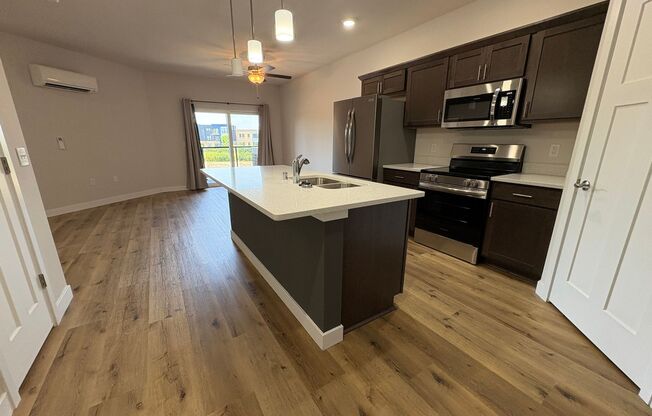 1 bed, 1 bath, 970 sqft, $1,745, Unit 5117-114