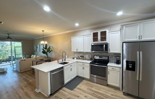 Updated Townhome in Gated Magnolia Park!