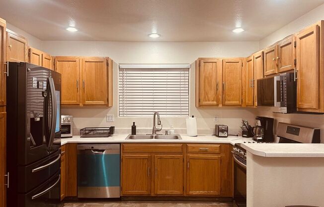 3 Bedrooms Home in Gated Community(Furnished option available)