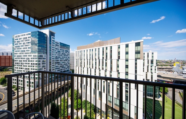 1 bed, 1 bath, 663 sqft, $3,400, Unit 1027