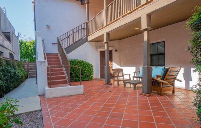 3 Bedroom 2 Bathroom Apartment