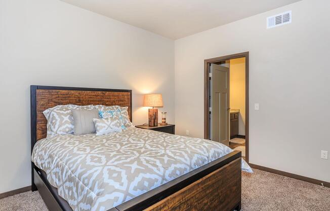 1 bed, 1 bath, 821 sqft, $1,475