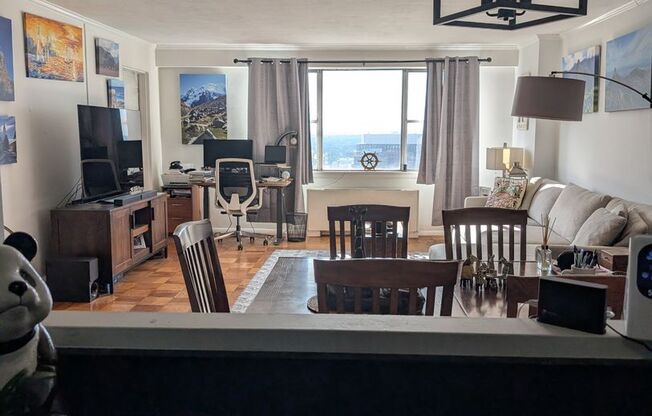 1 bed, 1 bath, 750 sqft, $2,650, Unit 23J