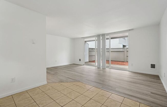 3 beds, 1.5 baths, 1,231 sqft, $2,295, Unit N1