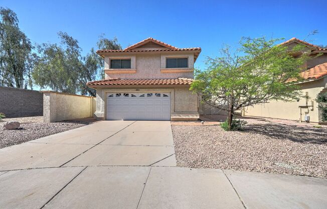 BRAND NEW INTERIOR PAINT! Gorgeous 3 bedroom North Scottsdale Home located in Cul-De-Sac