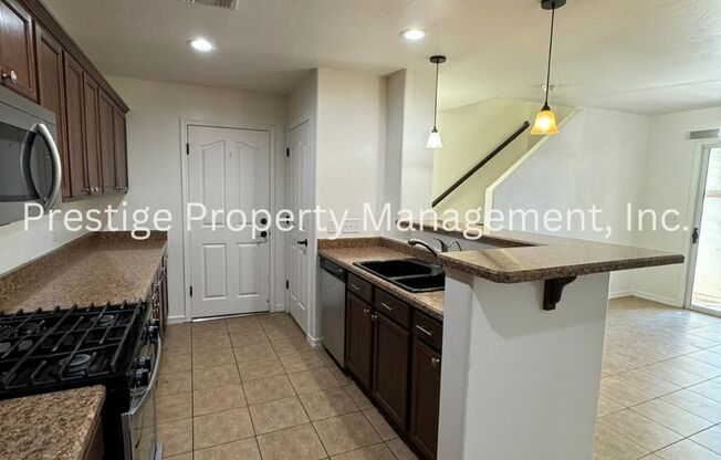 3 beds, 2.5 baths, $1,695