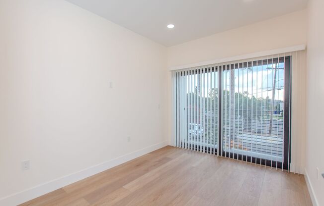 1 bed, 1 bath, 620 sqft, $2,595, Unit 5077 34th St