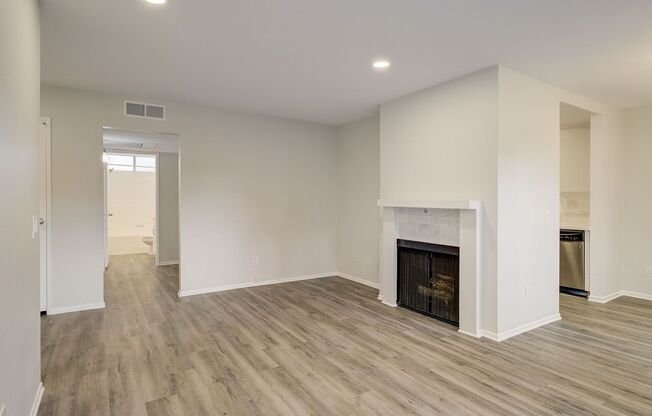 1 bed, 1 bath, 695 sqft, $2,498, Unit 105