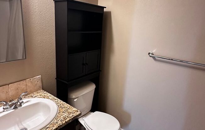 2 beds, 2 baths, 998 sqft, $1,499, Unit 101