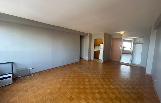 1 bed, 1 bath, 700 sqft, $1,750, Unit 418-1209