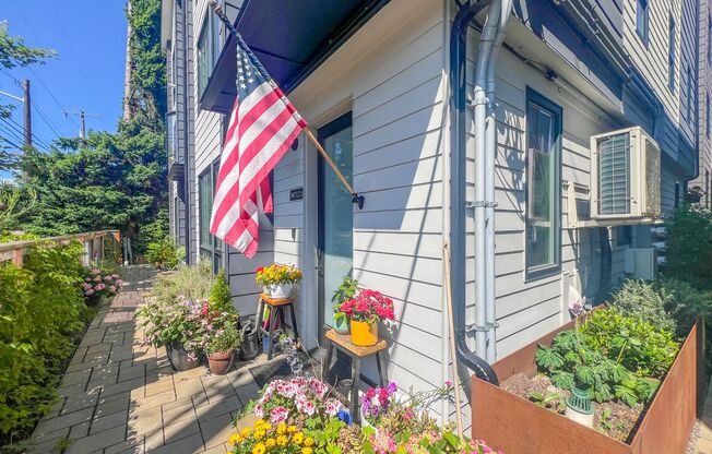 3bd/2ba Seattle Townhome