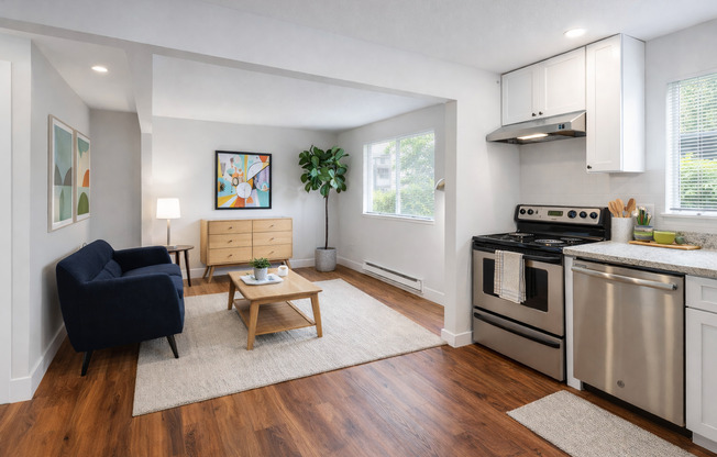 1 bed, 1 bath, 604 sqft, $1,650, Unit C208