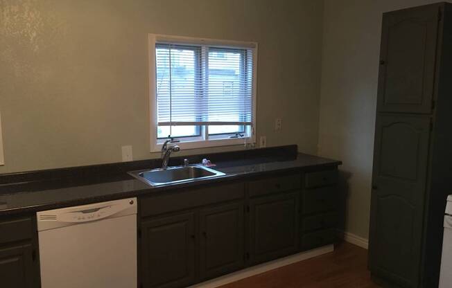 50 BROMFIELD RD