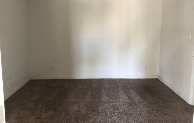 2 beds, 1 bath, $1,500