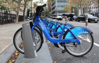 Studio, 1 bath, $3,600, Unit 4G