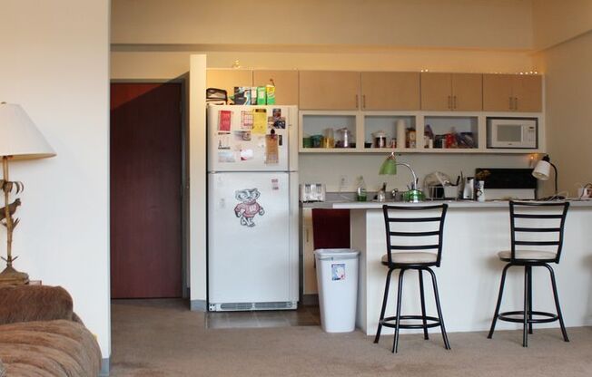 2 beds, 1 bath, 600 sqft, $2,319, Unit 45R-404