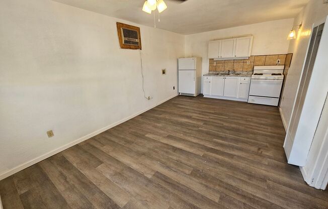 Remodeled 1 Bedroom/1 Bath Unit with Fenced Yard