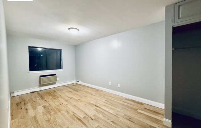 3 beds, 1 bath, $3,250, Unit 1