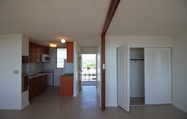 Secured Building -Studio, 1 Bath, 1 Parking-All Utilities Included!