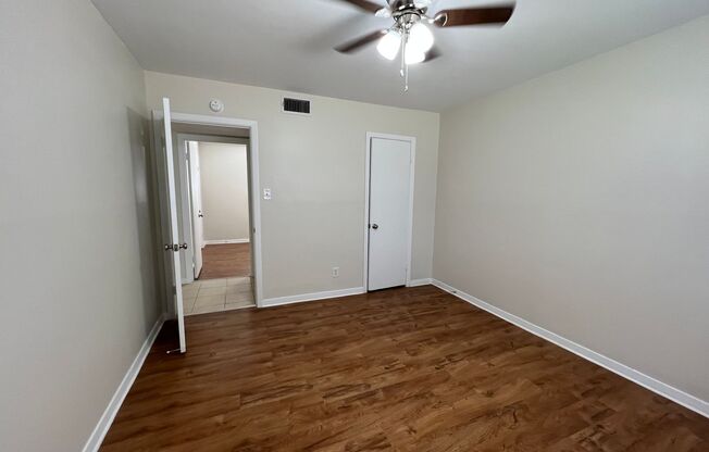 2 beds, 1 bath, $750