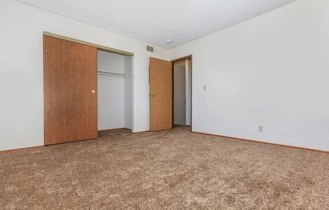 2 beds, 1.5 baths, 1,100 sqft, $1,565, Unit 309