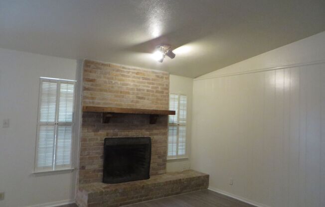 3 Bedroom 2 Bathroom Georgetown Home