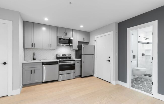 1 bed, 1 bath, 666 sqft, $1,995, Unit 3F
