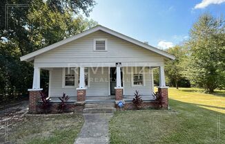 2 Bedroom/1 Bathroom House in Mobile!