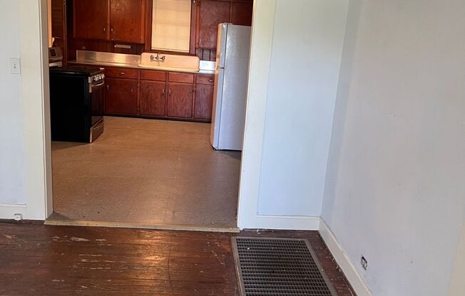 2 beds, 1 bath, $950