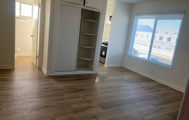 4050 W El Segundo Blvd